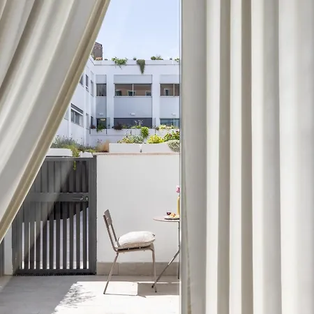 Iflat Modern Sunlit By The Colosseum Апартаменты Рим