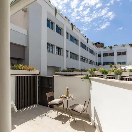 Iflat Modern Sunlit By The Colosseum Апартаменты Рим